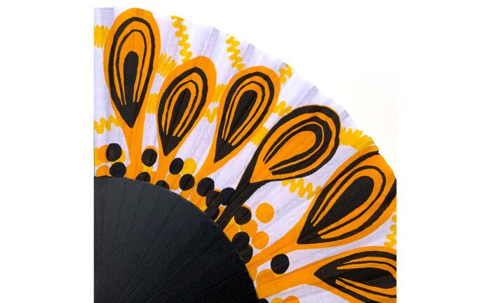 © courant d'air 04 © Magali Bardos éventail handfan abanicos motif pattern sérigraphie sur tissus silkscreen noir jaune paon
